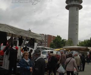 REDAZIONE IN PIAZZA Alpignano: il mercato dà i voti alla giunta Oliva