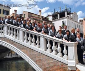 Orbassano, nozze d'argento per il coro Perosi, suo l'inno del Piemonte