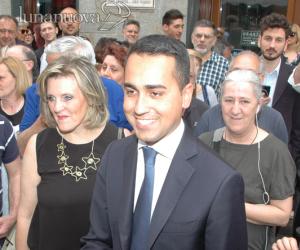 Grugliasco, il blitz di Di Maio in centro accende la campagna elettorale