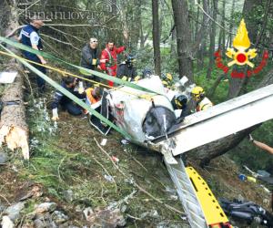 Un aereo francese si schianta tra pini e larici al Moncenisio