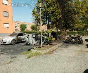 Beinasco, bruciano auto e moto: l'ombra del piromane a Borgaretto