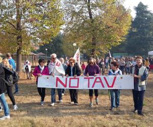 Rivalta, una passeggiata in musica per cantare il «No» al Tav