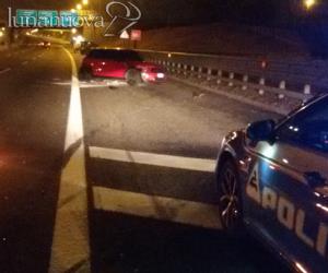 Beinasco, tragedia sfiorata nella notte sulla tangenziale: feriti due automobilisti 