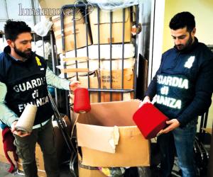 Grugliasco, venduti come capi di lusso ma i tessuti erano da mercato