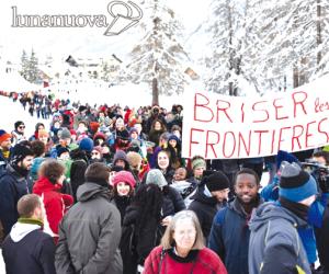 Da Claviere a Monginevro: in 800 sulla neve come i migranti