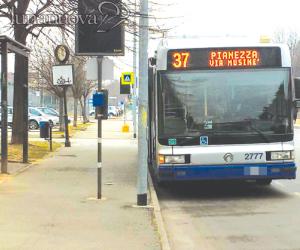 Pianezza, il bus della linea 37 diventa elettrico e si allunga oltre mezzanotte