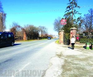 Rivoli, la non vedente chiede una fermata più sicura