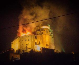 Incendio alla Sacra: operaio indagato, colpa del cannello?