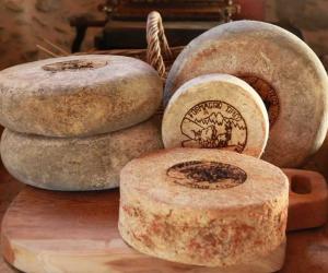 S.Giorio: il formaggio valsusino va a caccia di turisti