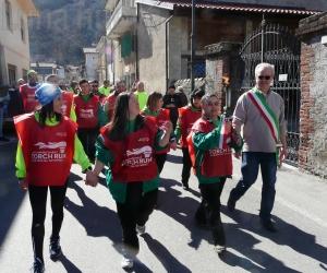 Il Torch Run accende la bassa valle: festa Special Olympics
