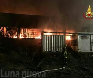 Trana, incendio alla Covas: indagini in corso