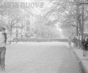 A Camera gli scatti ritrovati di Philippe Gras sul ‘68 parigino