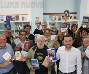 Collegno, la sede Pd diventa una libreria democratica