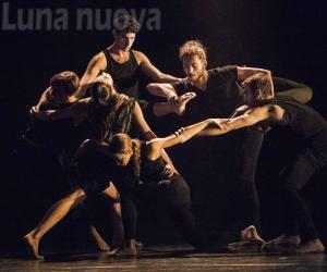 Il concetto del Btt: sei danzatori, un’arpa e un dj
