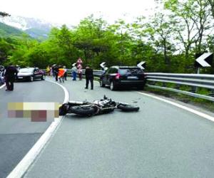 Salbertrand, scontro con la Jeep: altro morto in moto, «ora maggiori controlli»