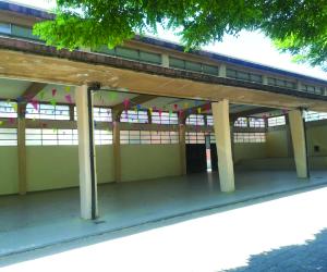Condove, raffica di lavori: cortile delle scuole e mercato coperto