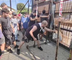 S.Didero: il pendolo No Tav contro le recinzioni del fortino-autoporto