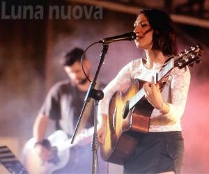 Orbassano: artisti in concerto sul palco sotto casa. Lo show piace e cerca nuove piazze