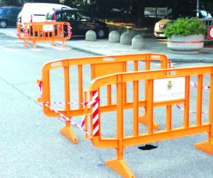 Rivoli, piogge ed incuria: le strade diventano "groviera"