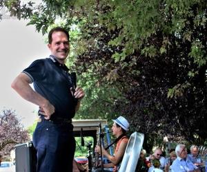Il reanese salta sul carro e grida: «Viva S.Rocco»