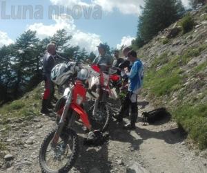 Fuoristrada selvaggio in alta valle: raffica di multe e controlli