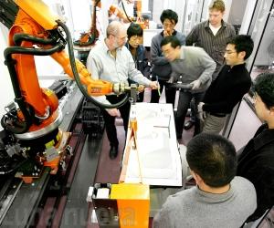 Grugliasco, in corso Allamano si gioca il derby della robotica