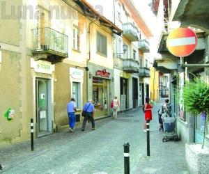 Piossasco, piazza chiusa la domenica: la ‘protesta finale’
