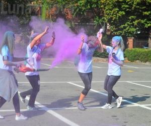 Giaveno, ‘Holi splash run’: spruzzi di colore