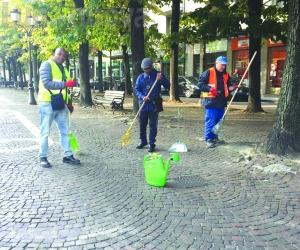 Rivoli, in quattro al lavoro per sdebitarsi con la città 