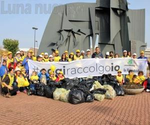 Beinasco, a caccia di rifiuti in tutta la città
