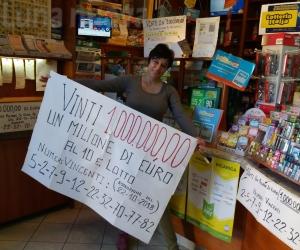 Beinasco, esce dal tabaccaio più ricco di un milione