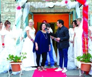 Collegno, alla Certosa sfilano abiti da sposa donati ai bisognosi