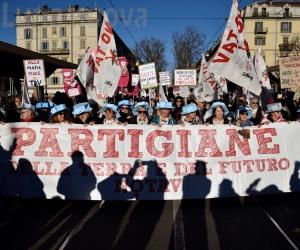 Torino No Tav: tutti i volti e i colori dell'8 dicembre
