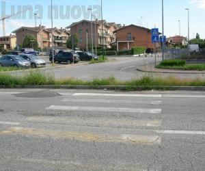 Rivalta, Gerbole protesta per la sicurezza: più lampioni e strisce visibili e protette
