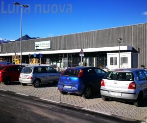 Avigliana, Cristina Chiabotto inaugura il nuovo centro commerciale