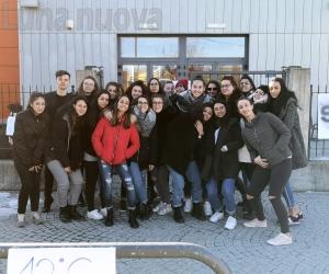 Sangano, troppo freddo: gli studenti escono dall’aula