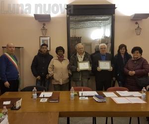 Il consiglio comunale premia l'impegno civico di due borgonesi