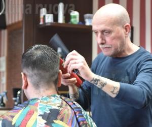Bruzolo, Enzo 'l Barbè va in pensione dopo 46 anni di attività