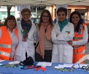 Orbassano, volontari in piazza e incontri: la Città pensa alla salute