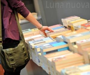 Collegno, libri scolastici: istruzioni per l'uso in tre giorni