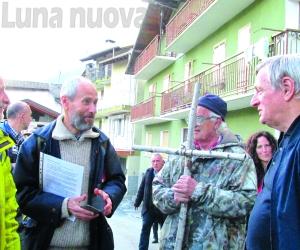 Don Ciotti guida la Via Crucis verso il cantiere di Chiomonte
