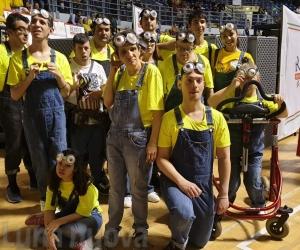 Grugliasco, i "Minions" dell'Isola che non c'è trionfano al Palaruffini