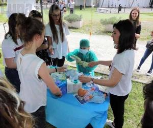 Grugliasco, infermieri in festa al parco delle Serre