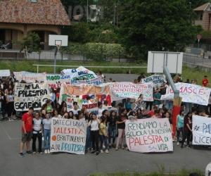 Sangano, liceo Scafidi: flash-mob degli studenti senza palestra