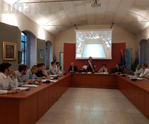 S.Ambrogio: anche gli alunni per festeggiare la maestra-sindaca