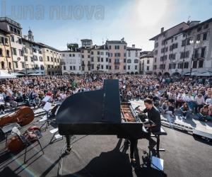 Ecco Arnalds, Pendulum e Panda Dub