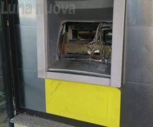 Giaveno, i ladri fanno esplodere il Postamat