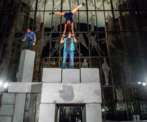 ‘Block’, quando il parkour incontra il circo moderno