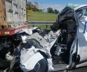 Rivoli, muore a 40 anni nello schianto contro un tir