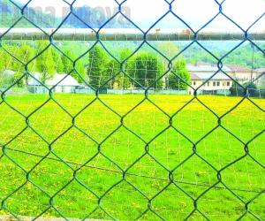 Condove, via alla petizione: «Fate rinascere il campo sportivo»